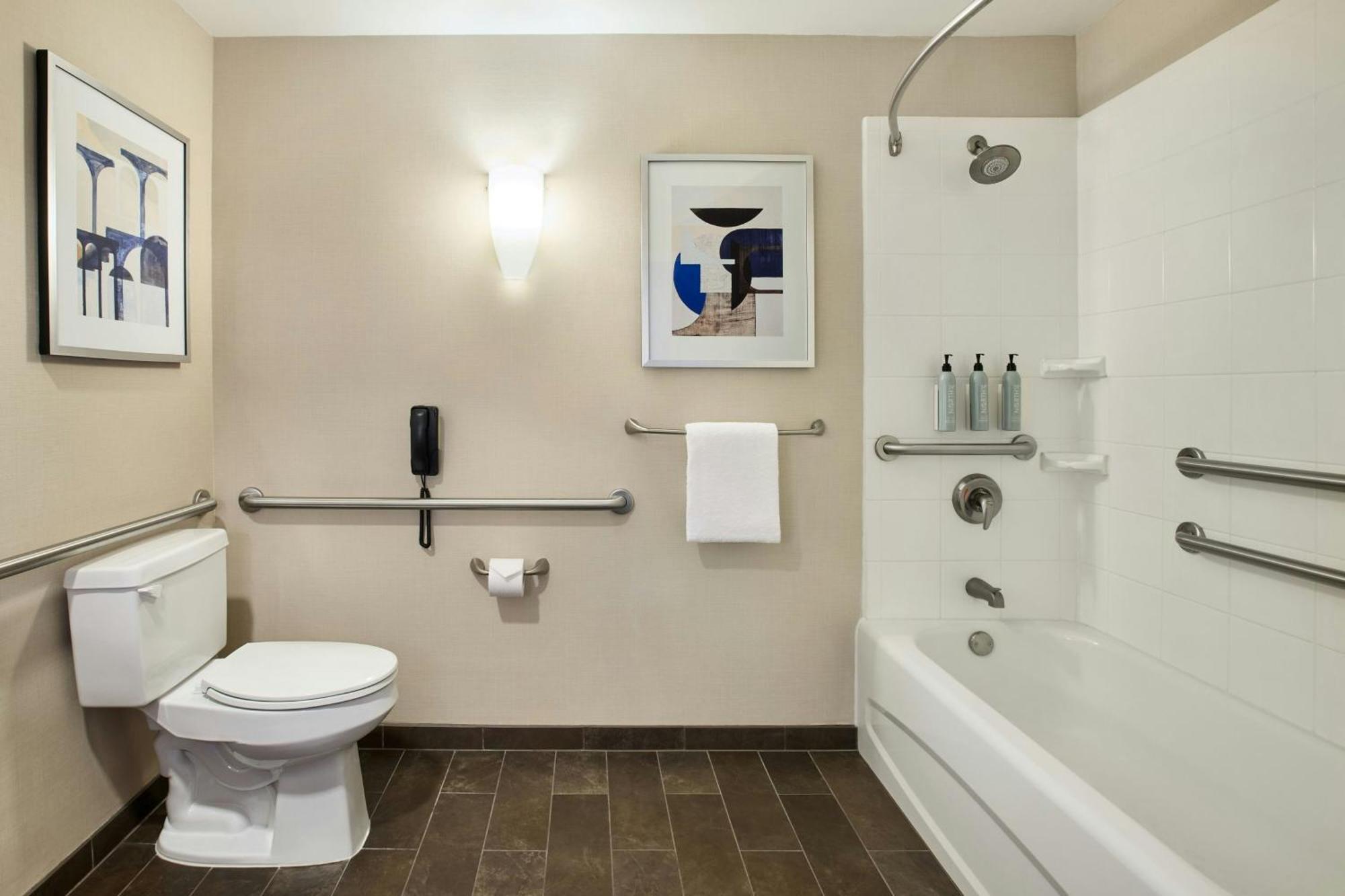 Courtyard Angeles Sherman Oaks Hotel 3*