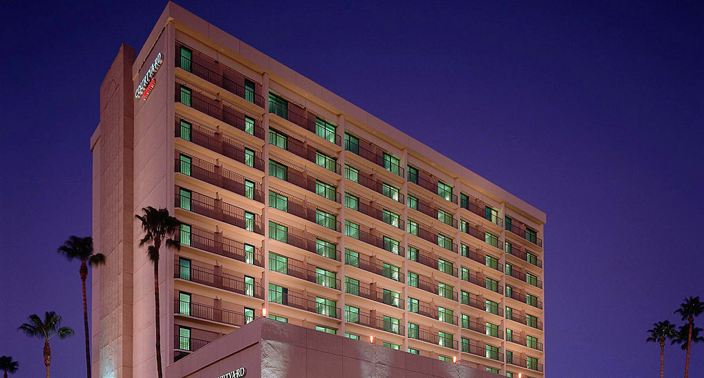 Hotel Courtyard Angeles Sherman Oaks