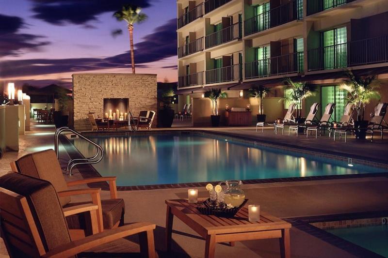 Courtyard Angeles Sherman Oaks Hotel